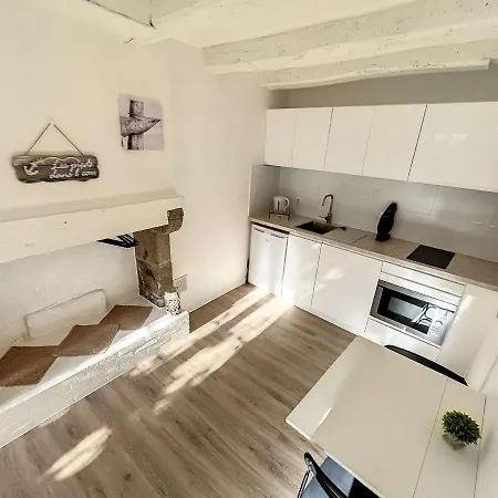 Lägenhet Studio Renove Avec Terrasse Privative, A 100m De La Plage Et En Plein Coeur De - Fr-1-361-526